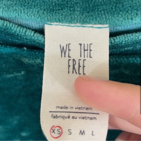 FREE PEOPLE We The Free Crushed Green Velvet Sweater - Picture 4 of 9